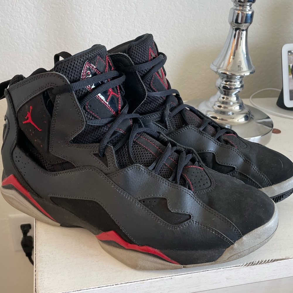 Mens 10.5 Jordan’s